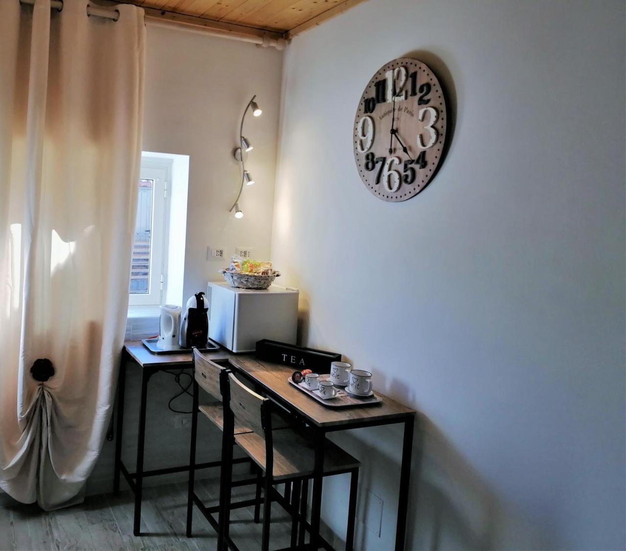 Albachiara Guest House Ф'юмічіно Екстер'єр фото